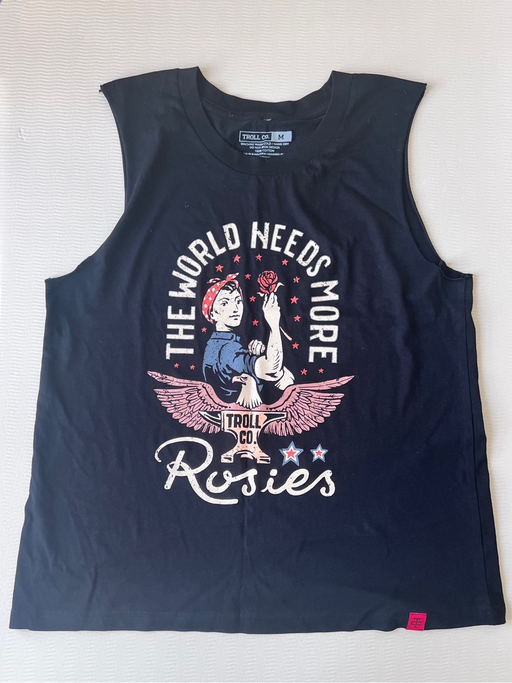 Troll Co. graphic tee Black size M "The World Needs More Rosies"